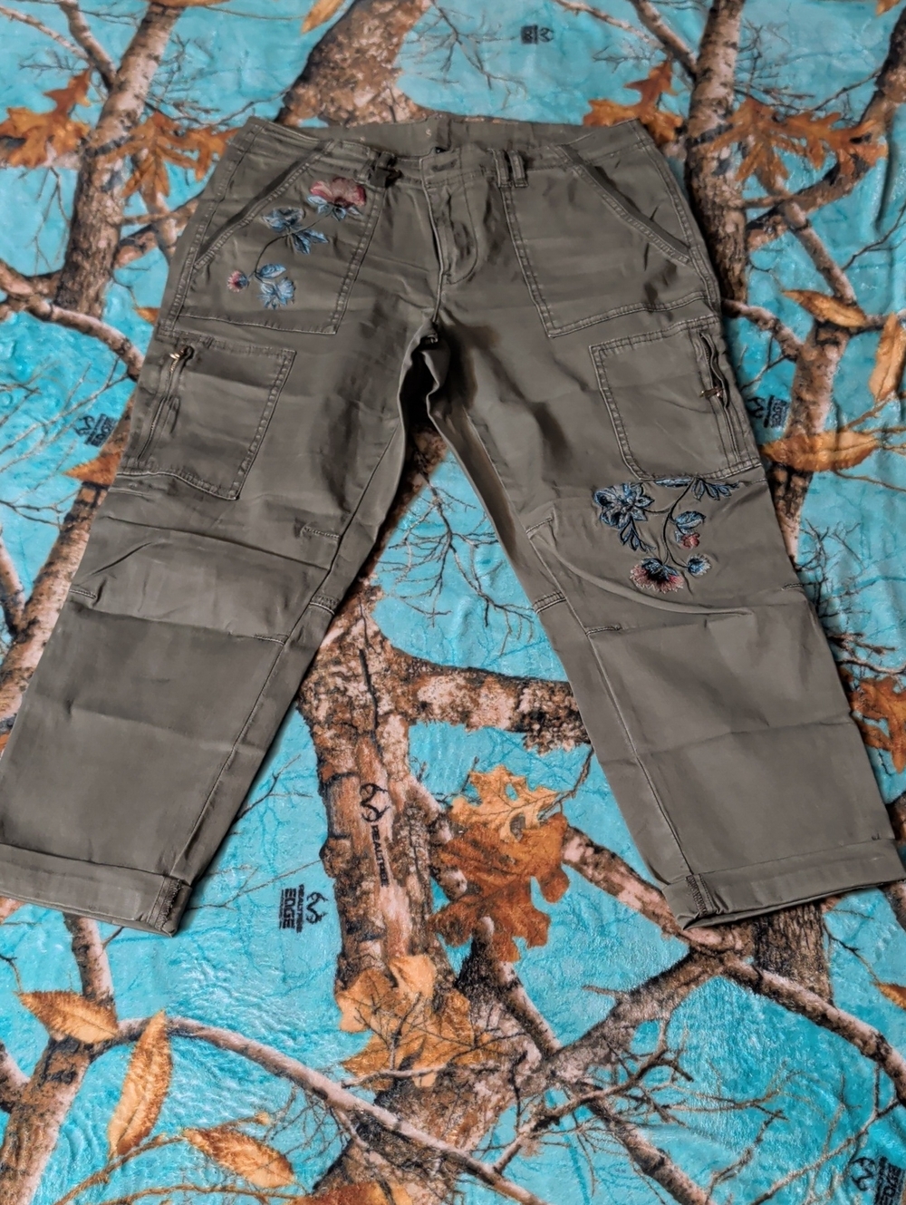 Olive Embroidered Cargo Pants for Women - Casual Utility Style